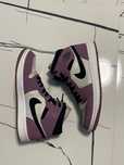 Jordan 1 Mid Berry Pink