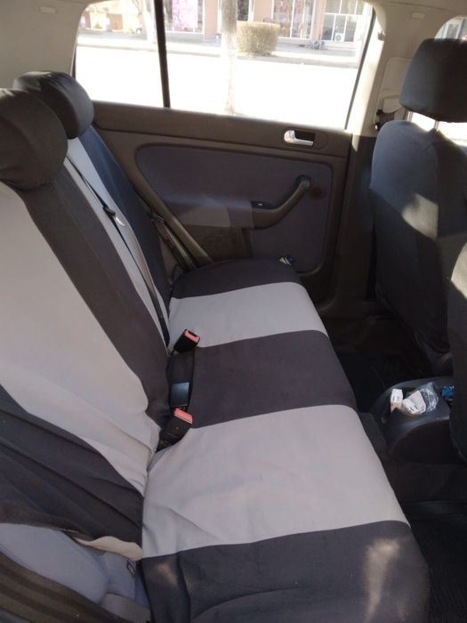 Golf 5 plus benzină 1.6 fsi