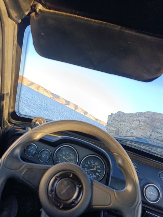 Продам ваз 2106 в аварийном состоянии без двигателя.