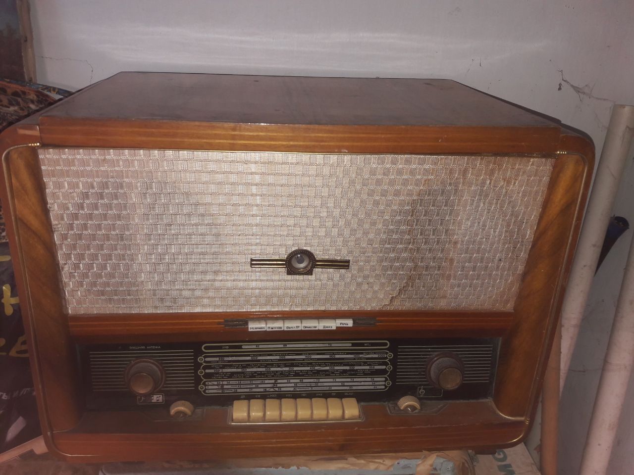 Продается радиоприемник Беларусь-59