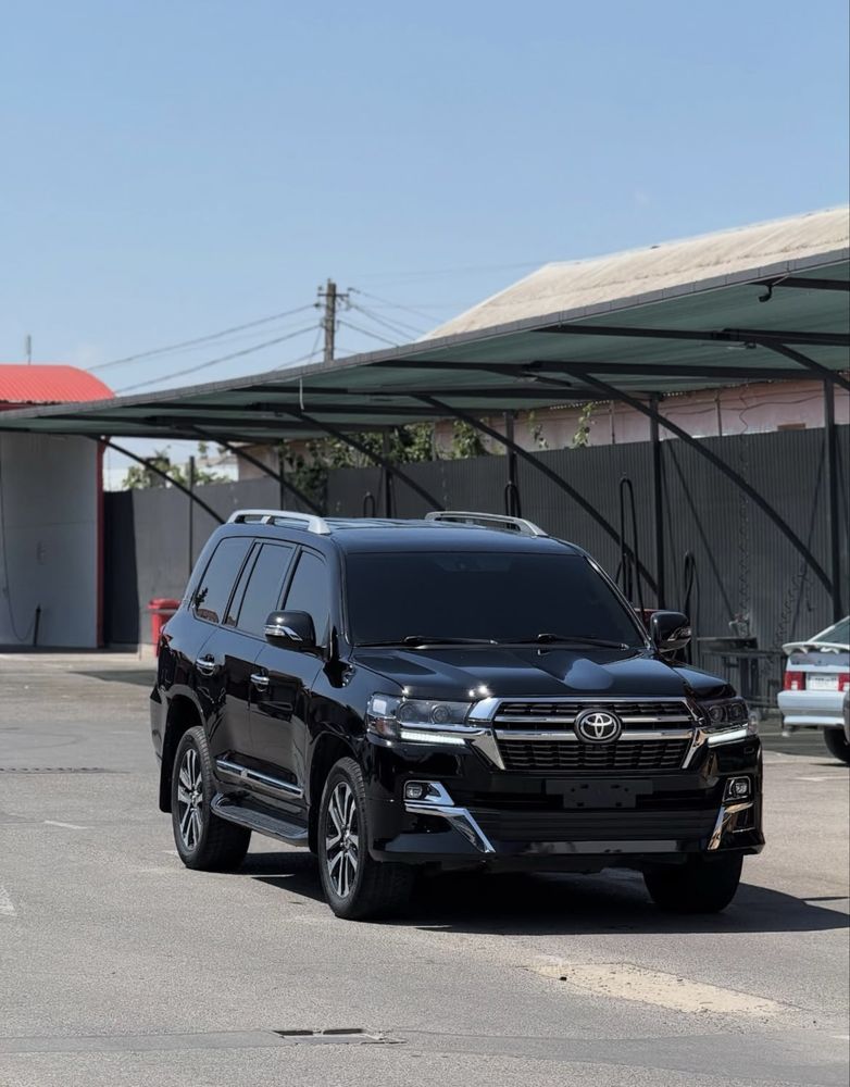 Toyota 200, 2017y 135000