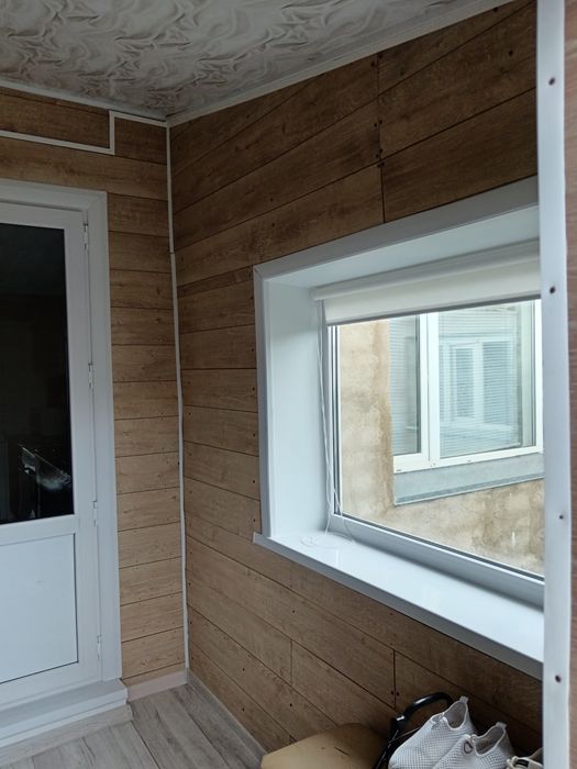 Продам 2 комнатную, благоустроеную квартиру, в доме барачного типа.