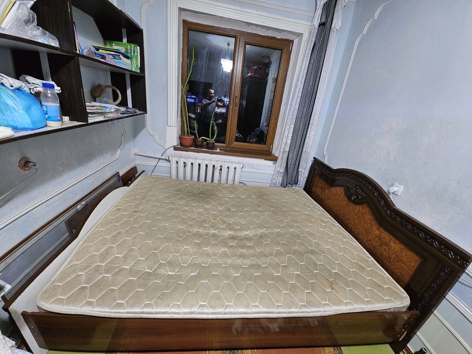 Продаётся кровать двухспальная