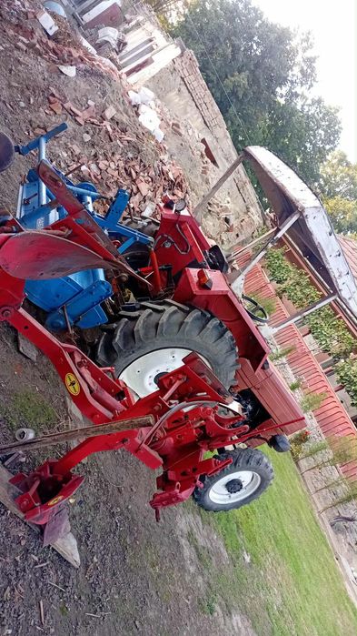 Vând tractor fiat 415cp