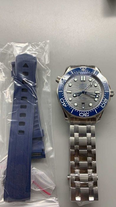 omega seamaster diver 300m сиво-синьо