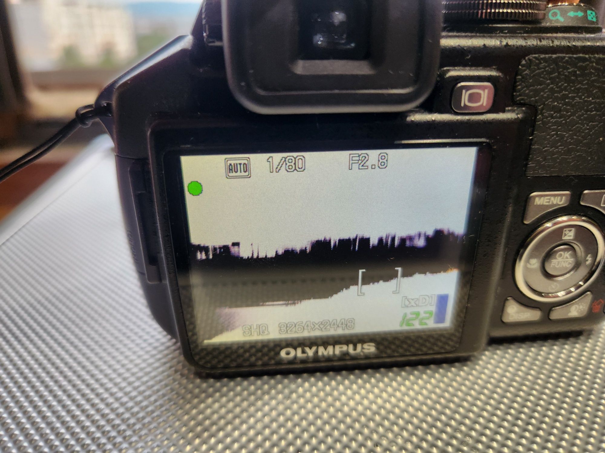 Olympus SP-560 UZ