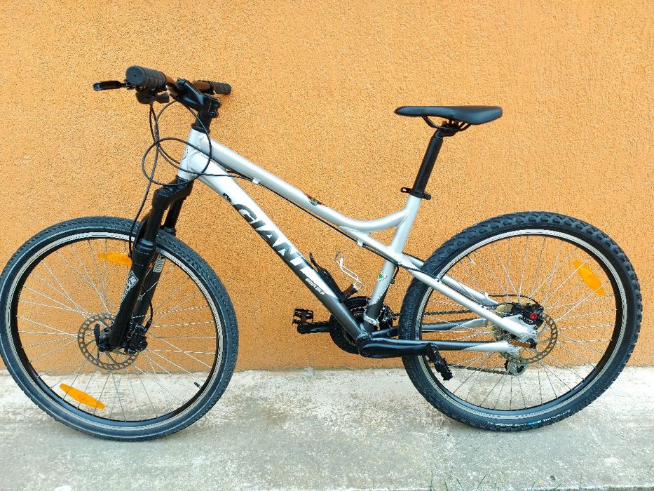 Bicicleta  GIANT  TRANCE  1 / Echipament  SRAM 9 / Full suspension