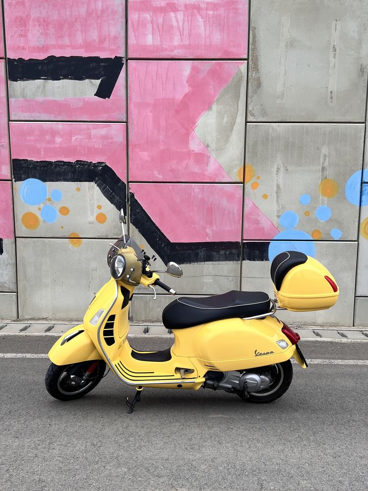 Vespa GTS Super 300