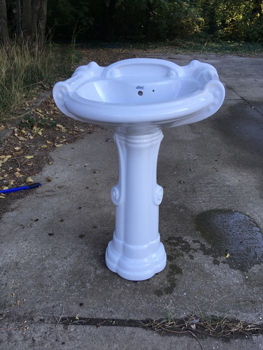 Chiuveta cu picior sculptata