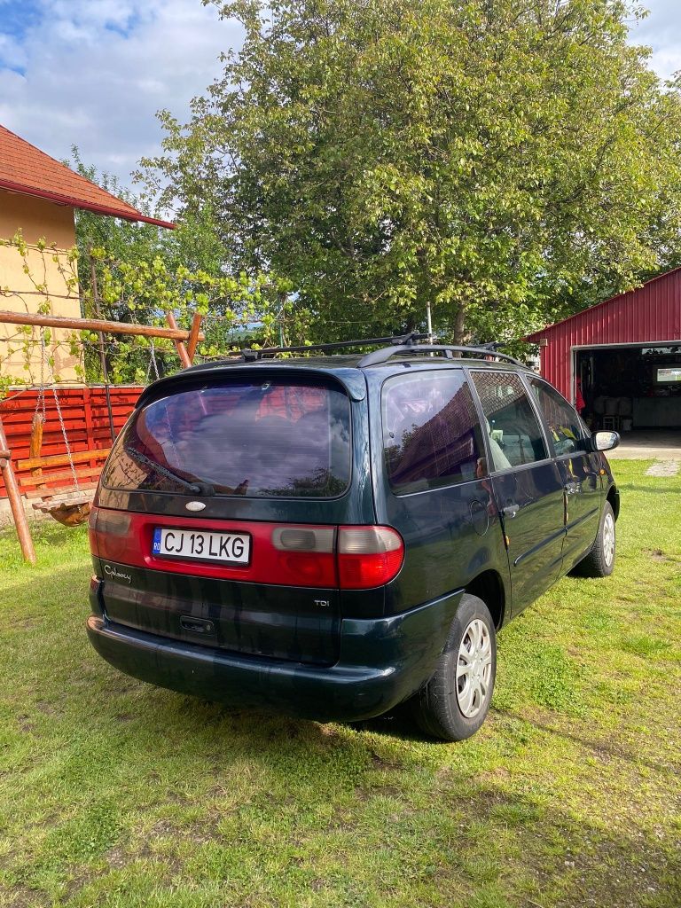Vând Ford Galaxy