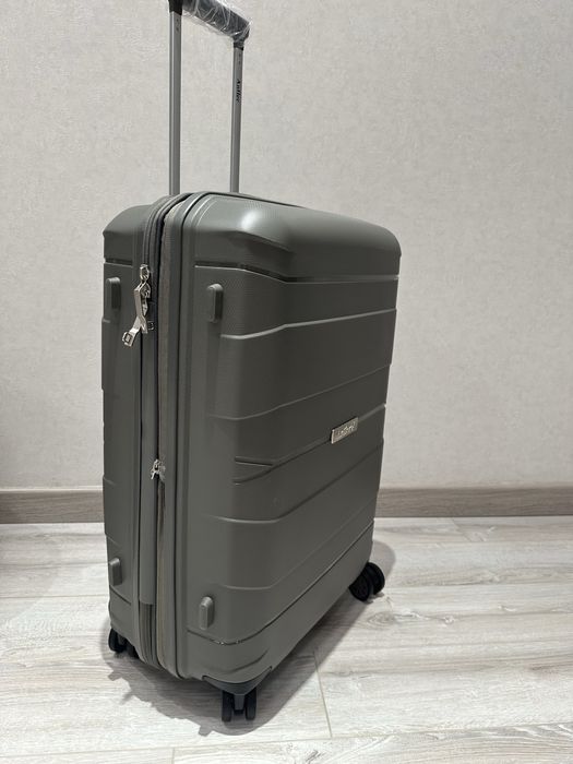 Чемодан Antler , новый , средний ,620х450х300 мм-