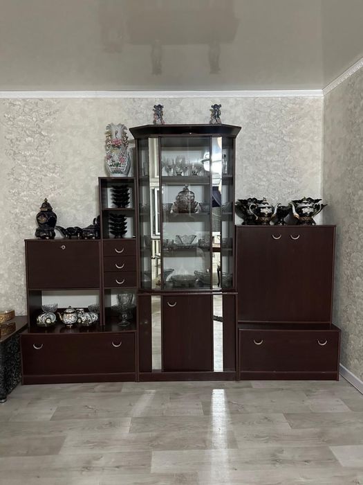 Продам настенную горку!