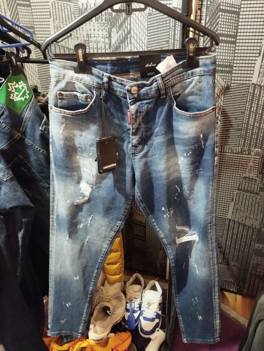 Blugi noi calitate superioara.