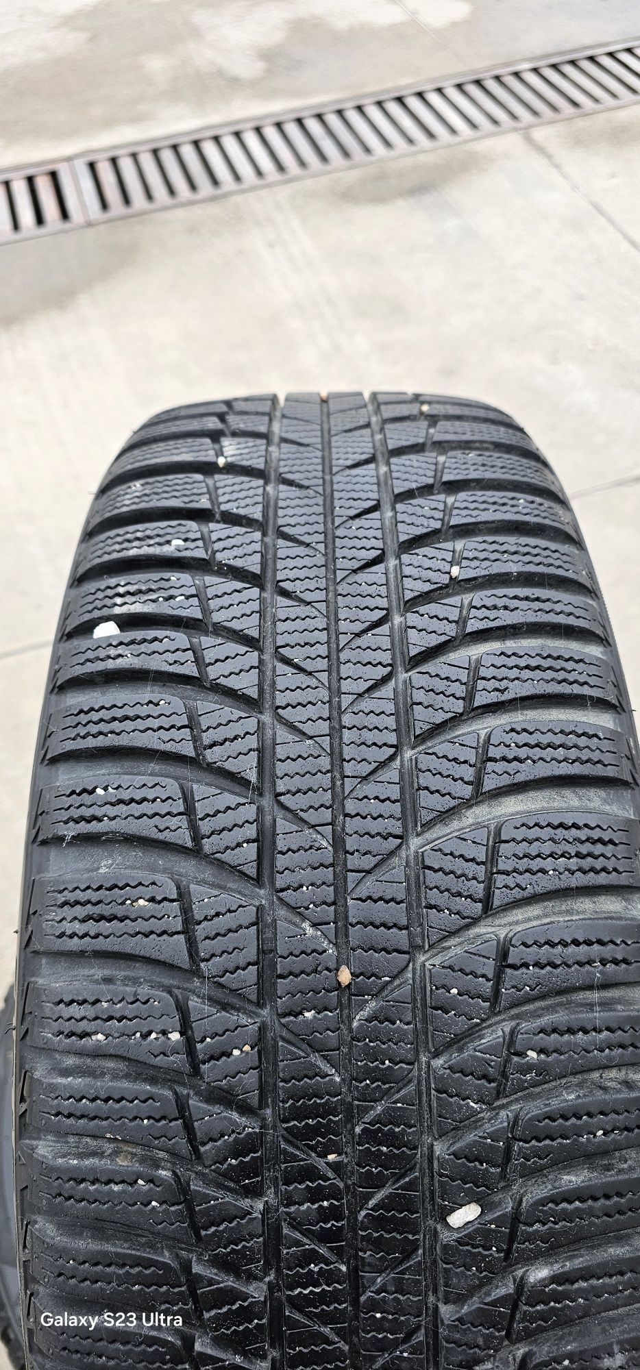 Bridgestone Blizzak 225/45R18