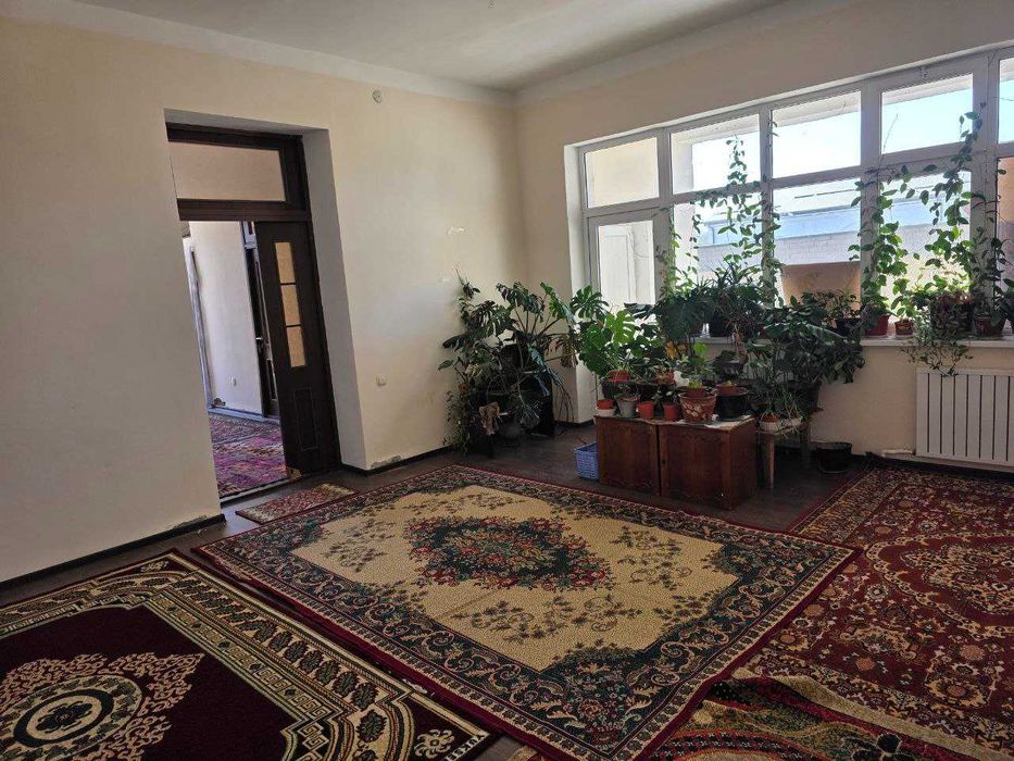 Коттедж сотилади, Саёхат чойнак-пиёлани рўпарасида