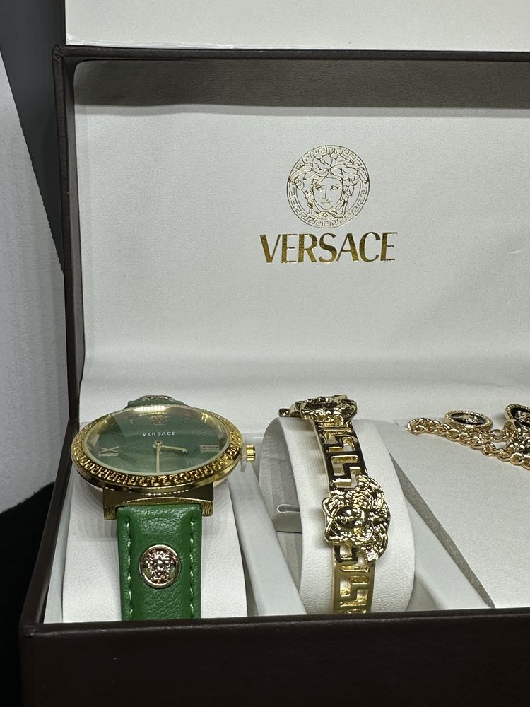 Set ceas VERSACE cu accesorii