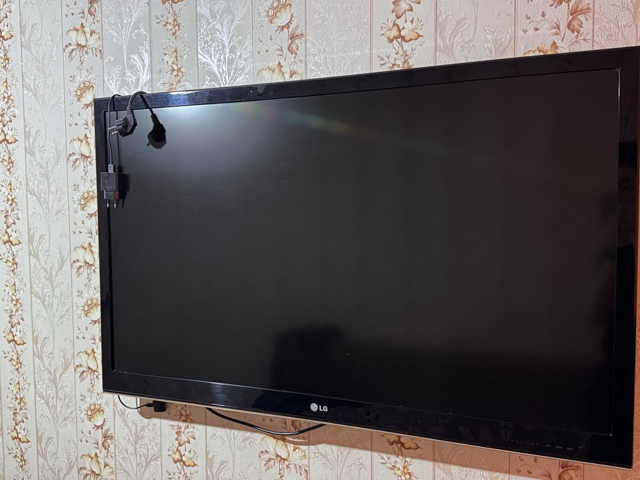 Продам телевизор LG