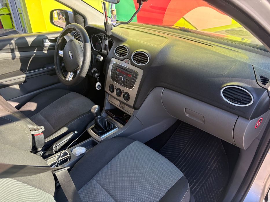 Ford focus  2010