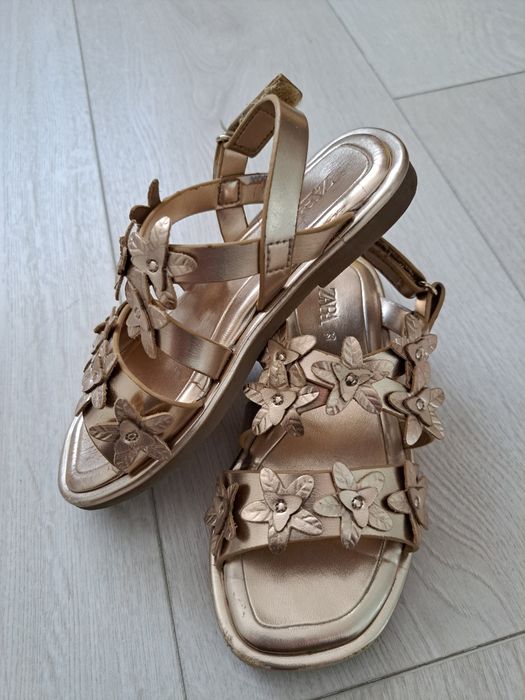 Sandale Zara aurii 26
