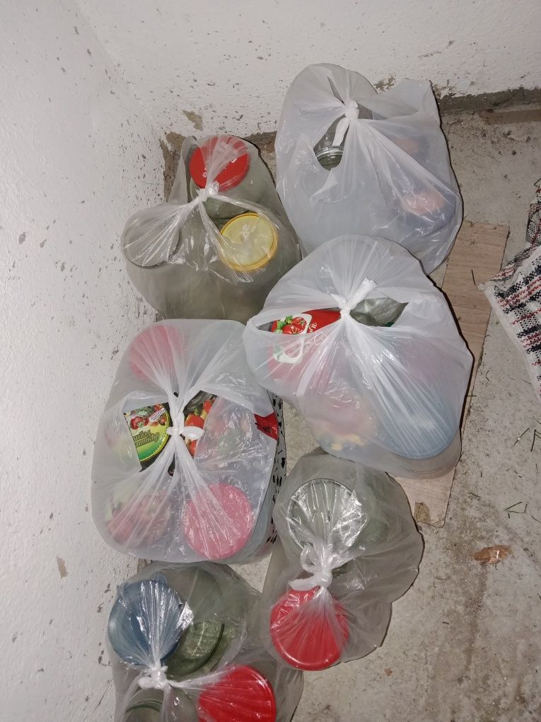 Продается банка стеклянная