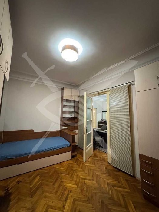 Дава се под наем Четиристаен апартамент в София, Център - 105 кв.м за 1000 € - Снимка #13