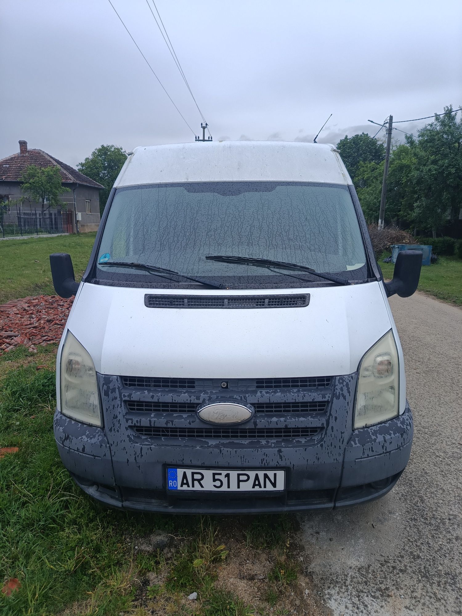 Vând Ford Transit 9 locuri