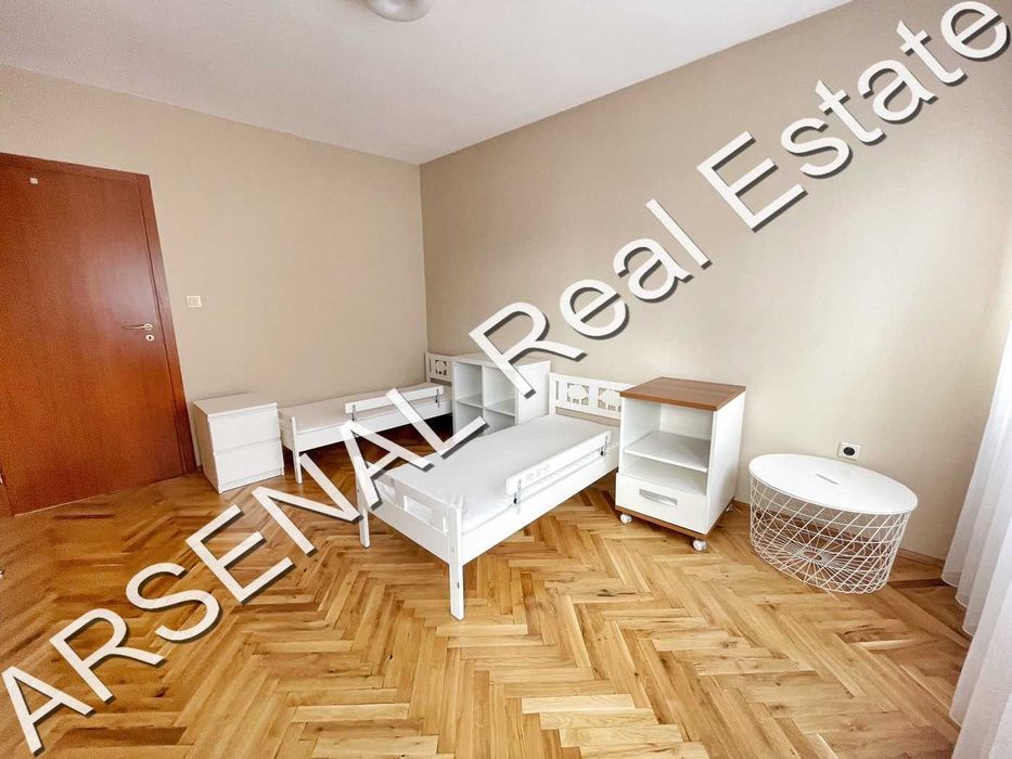 Дава се под наем Четиристаен апартамент в София, Център - 190 кв.м за 1200 € - Снимка #7