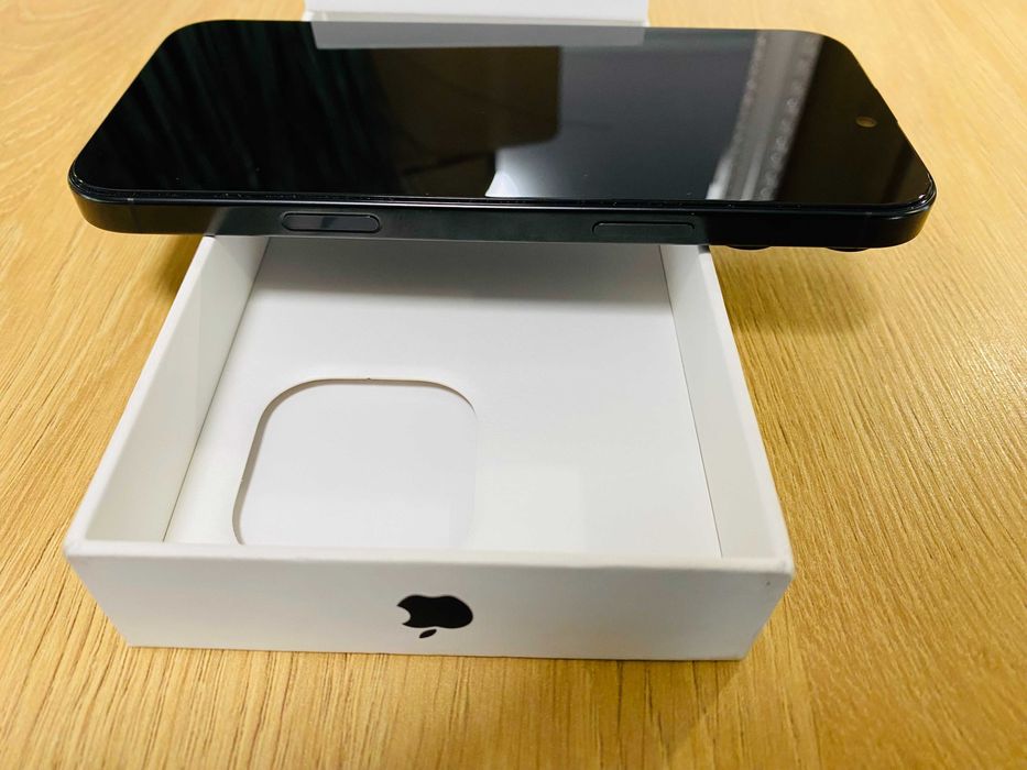 НОВ !!! Apple iPhone 16 Pro Max, 256GB, 5G, Black, ЗОРА