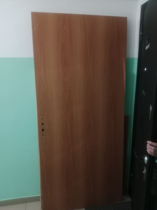 Продам дверь входную