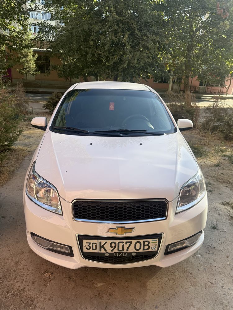 Arenda yangi Neksia 3 Avtomat Kuniga 180000 sum tulovi bor