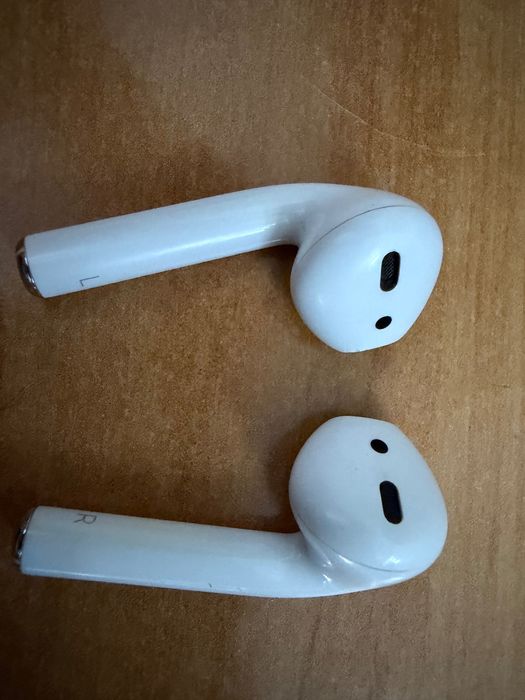 iPhone SE Red 3rd Gen + AirPods 2