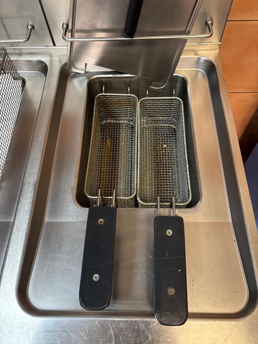 Fripteuza pe gaz 17l+17l - 28KW