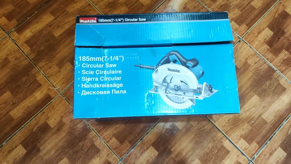 MAKITA HS7600 chan saw