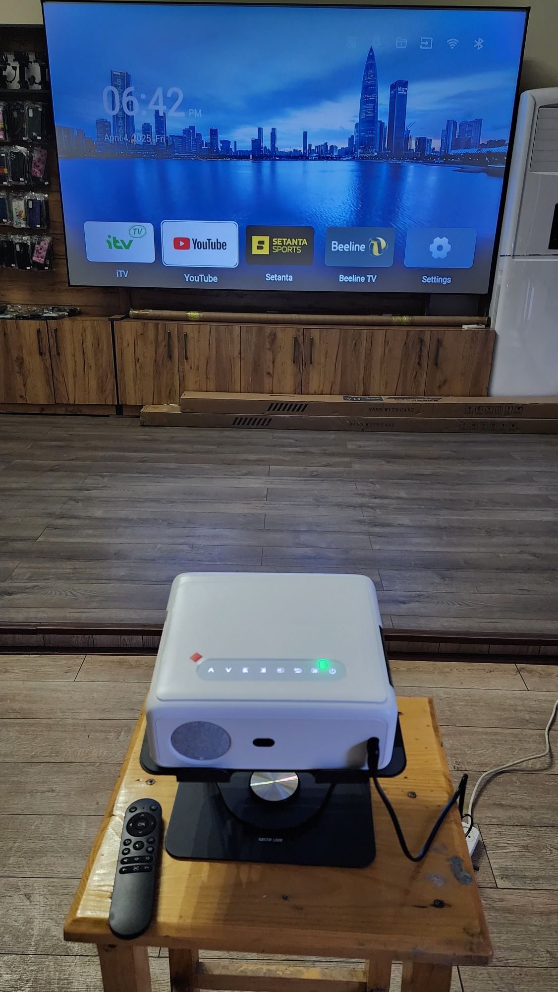 Proyektor X6 Pro Full HD