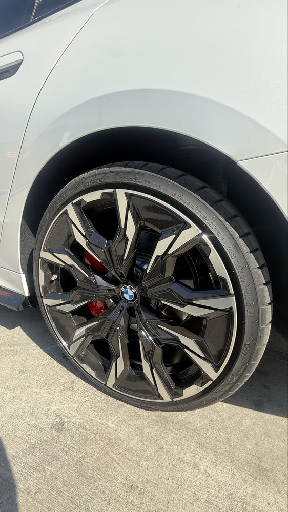 Bmw i5 35i 4 м60 21 янги диска балон такилган боди кит танировка бор