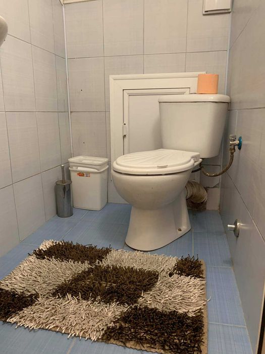 Дава се под наем Едностаен апартамент в Бургас, Център - 60 кв.м за 140.25 € - Снимка #2