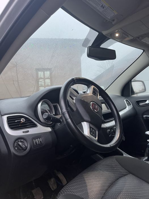 De vanzare fiat freemond 2011