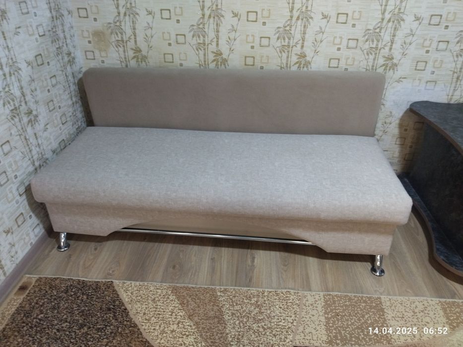 Продам продам диван.