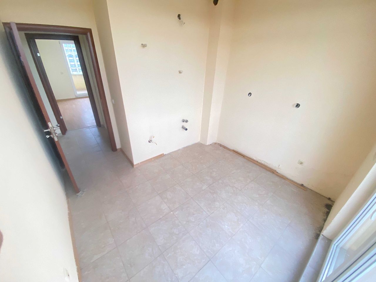 Продава се Тристаен апартамент в Поморие - 126 кв.м за 510 €/кв.м - Снимка #4