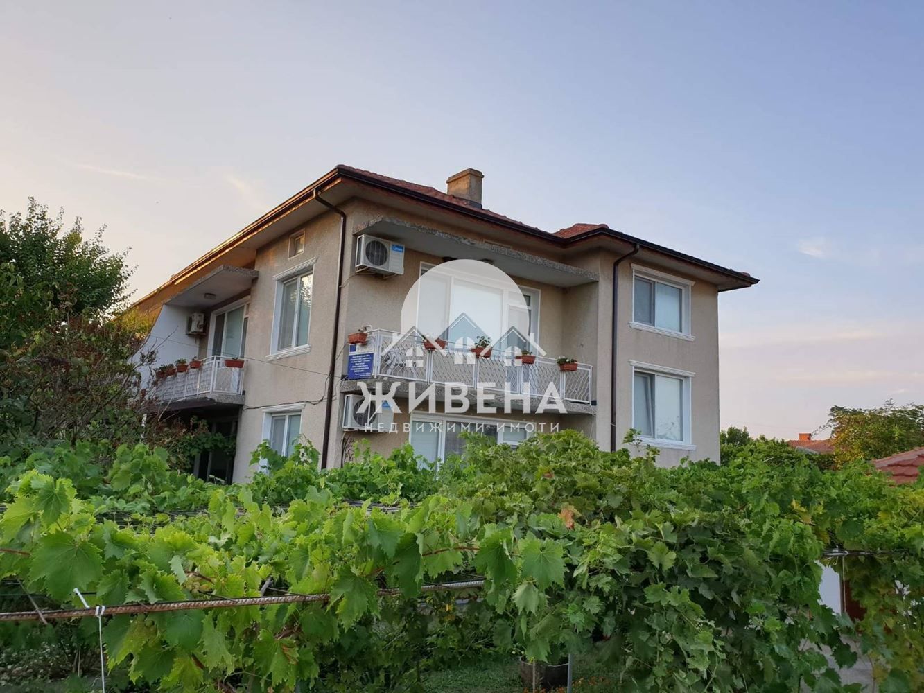 Къща в Добрич, област-с.Българево площ 180 цена 125000