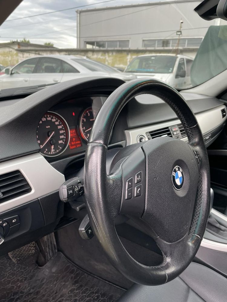 BMW 323 i 2011 е90 седан