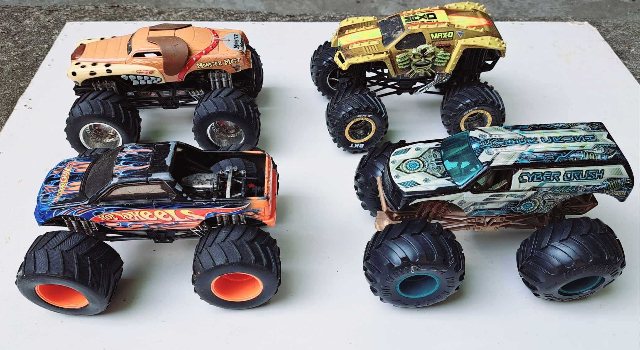 Monster Truck Hot Wheels 1/32