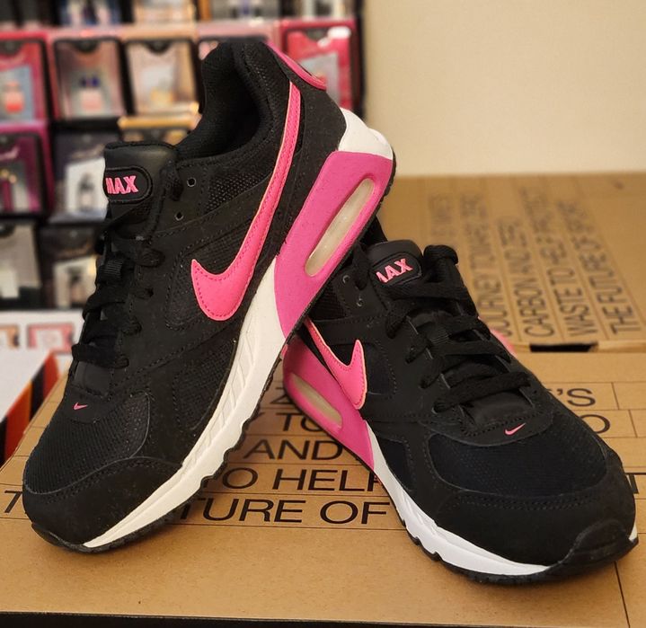 Нови моркови маратонки