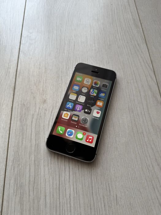 • Iphone SE gen 1 • 64gb •
