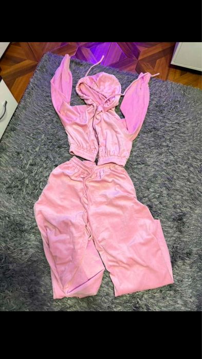 Compleu roz catifea