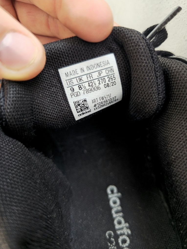 Обувки Adidas ART FW5717 – Размер 42⅔
Предлагам оригинални мъжки обувк