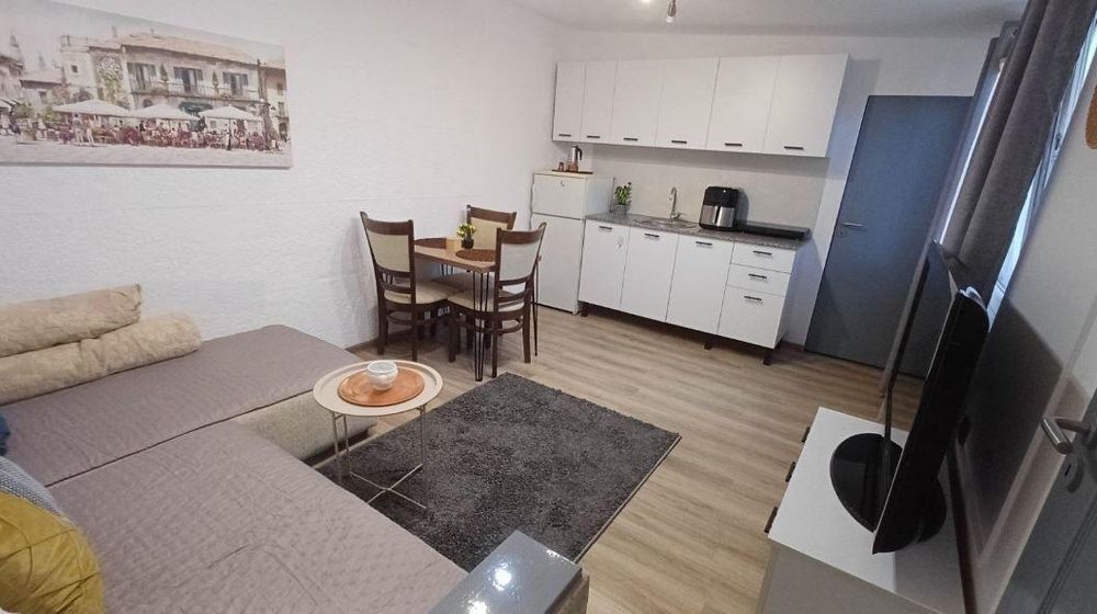 Двустаен апартамент, под наем, кв. Трошево