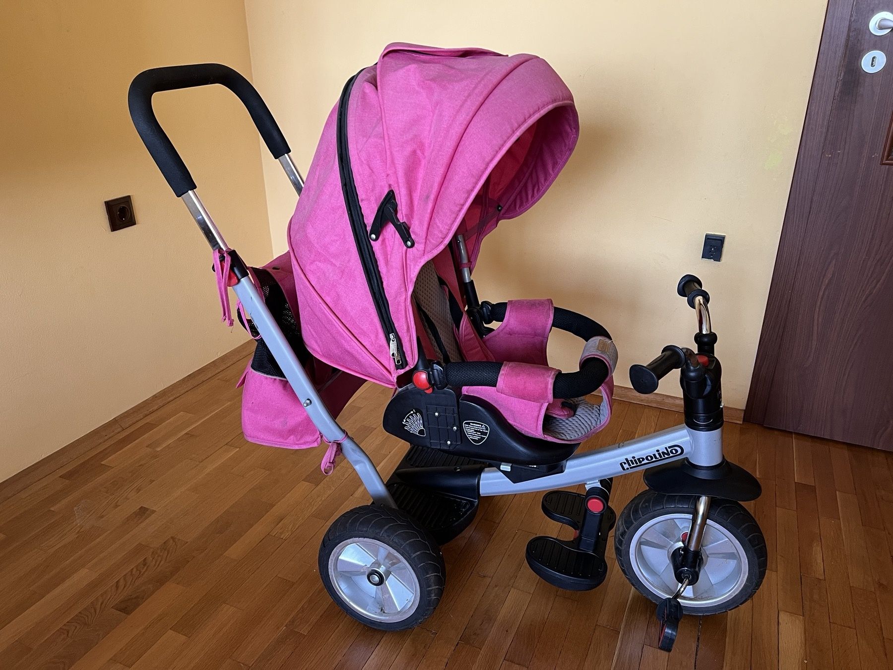 Триколка chipolino розова в отлично състояние