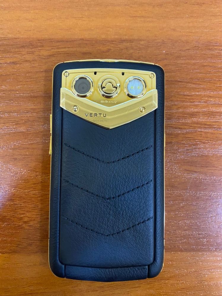 Vertu Constellation Quest