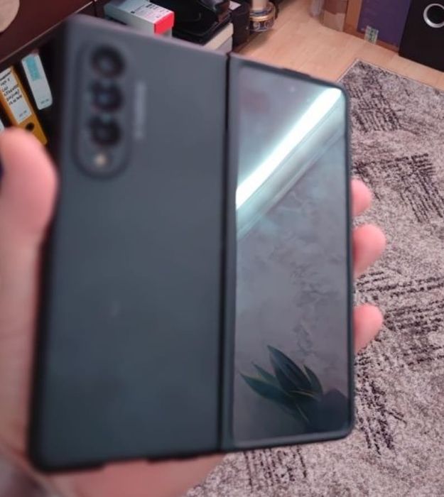 Samsung Galaxy Z Fold 3